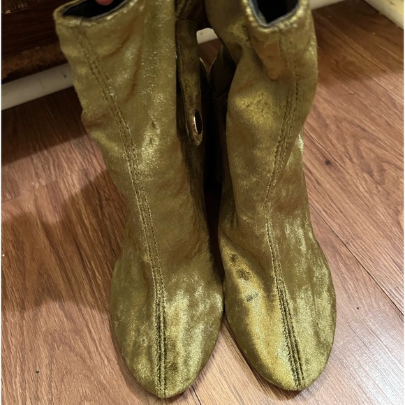 Nasty Gal crushed velvet green half boots - Picture 2 of 6